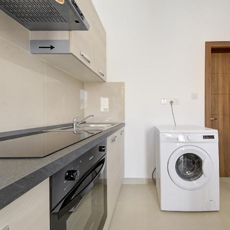 Msida Creek one bedroom Apartment Buitenkant foto
