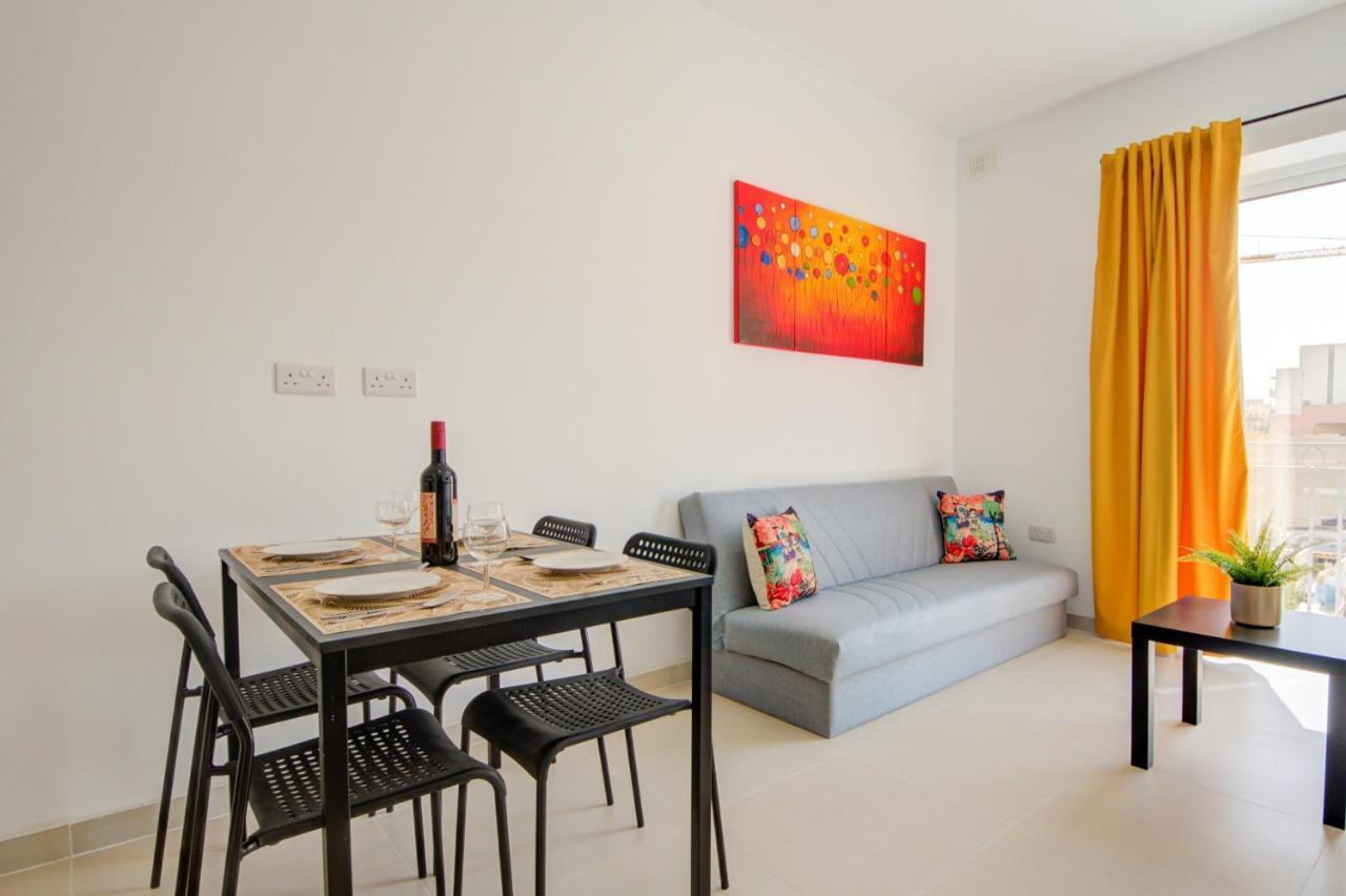 Msida Creek one bedroom Apartment Buitenkant foto