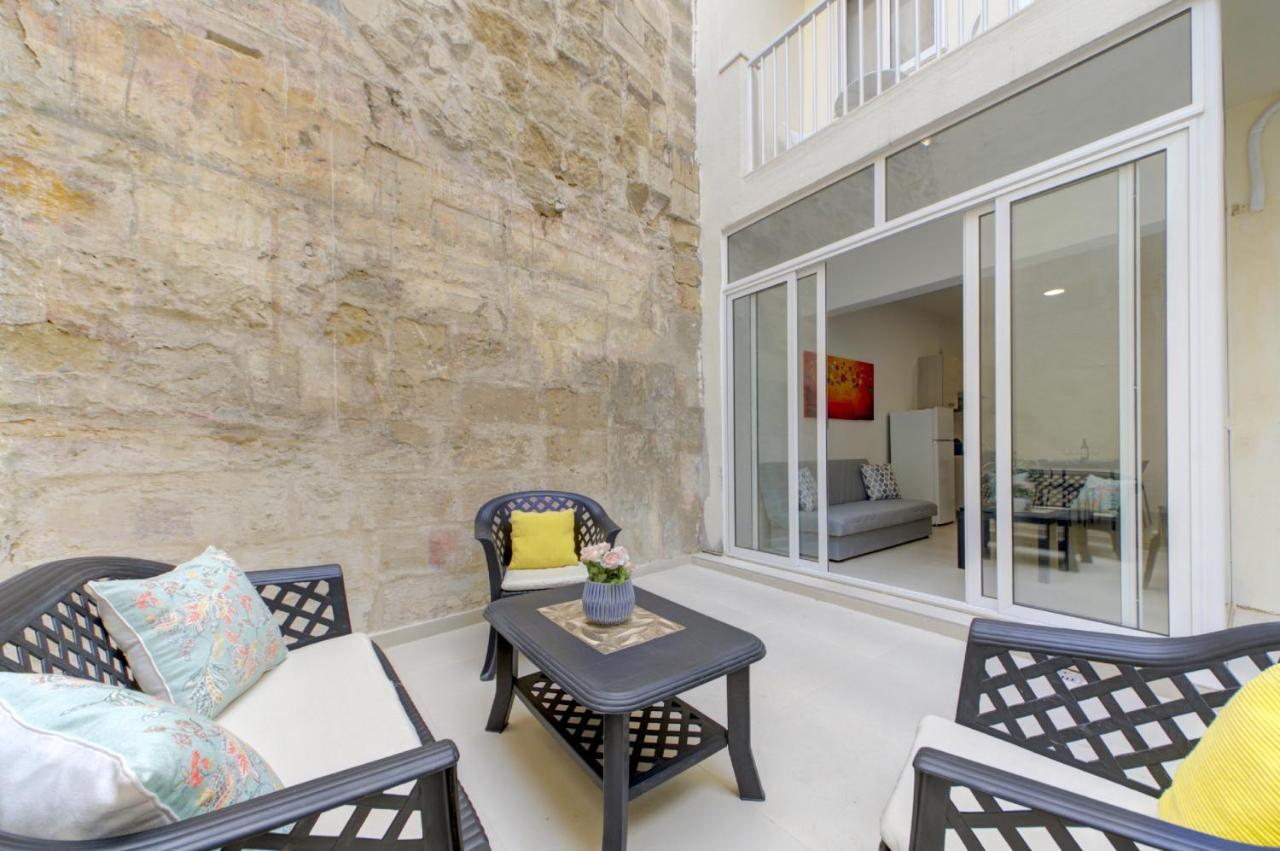 Msida Creek one bedroom Apartment Buitenkant foto