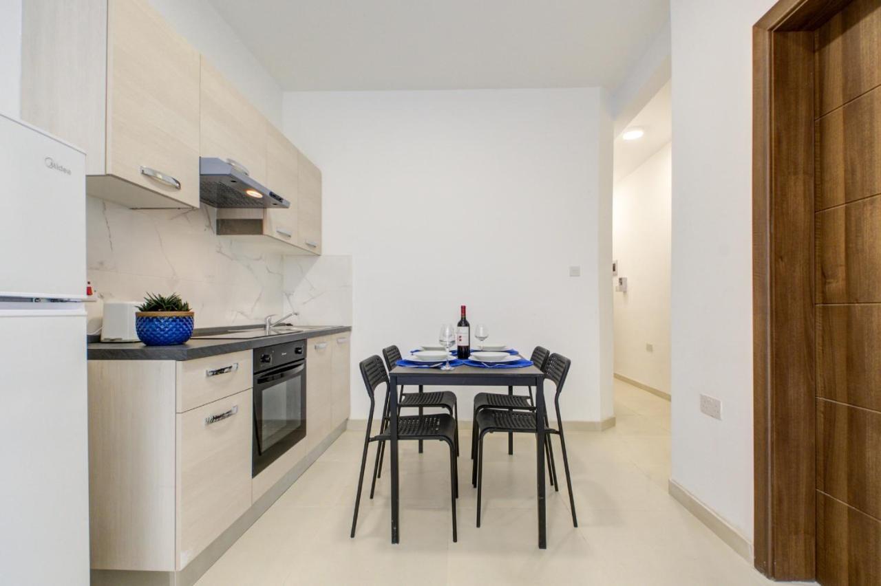 Msida Creek one bedroom Apartment Buitenkant foto