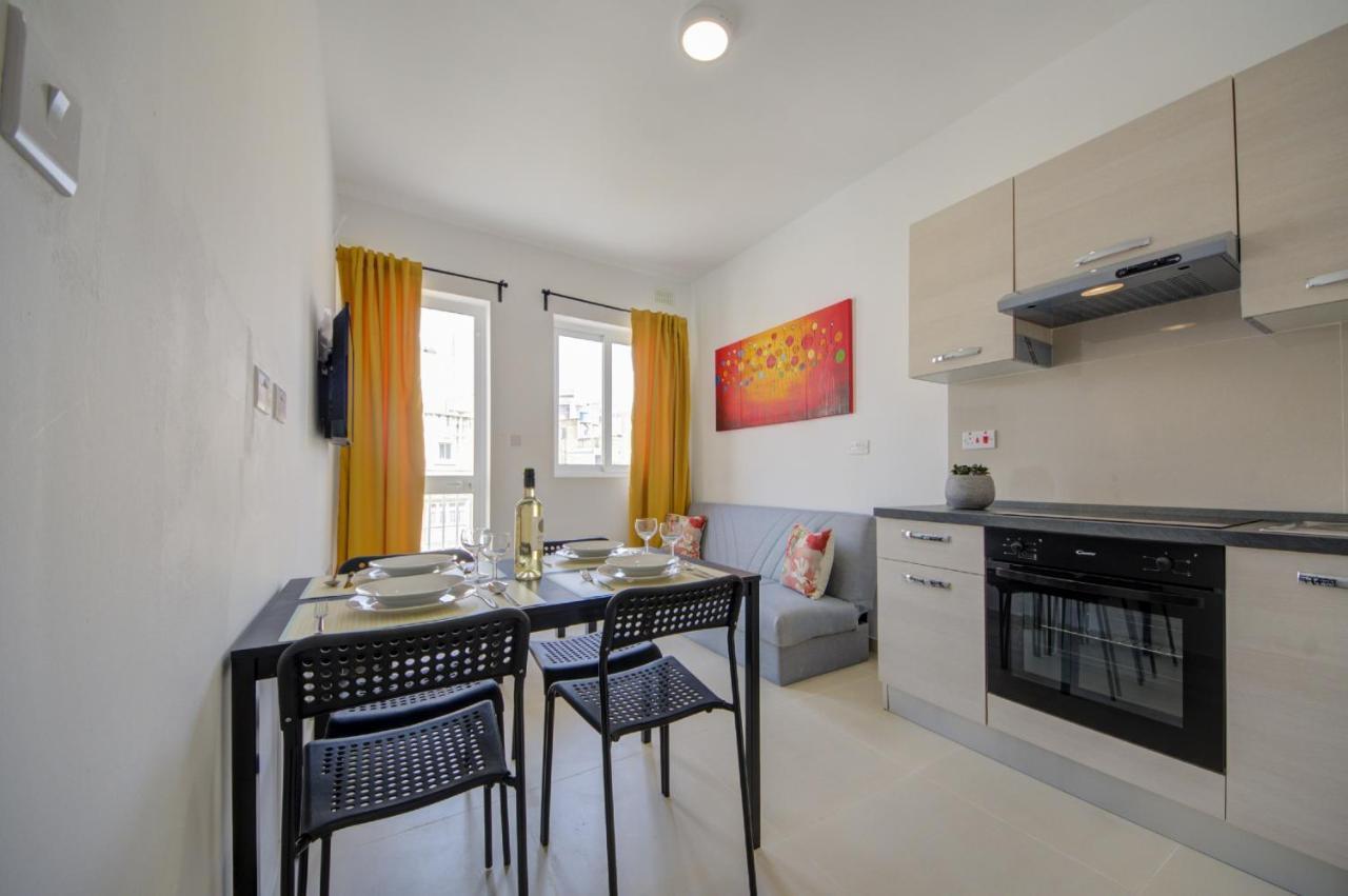 Msida Creek one bedroom Apartment Buitenkant foto
