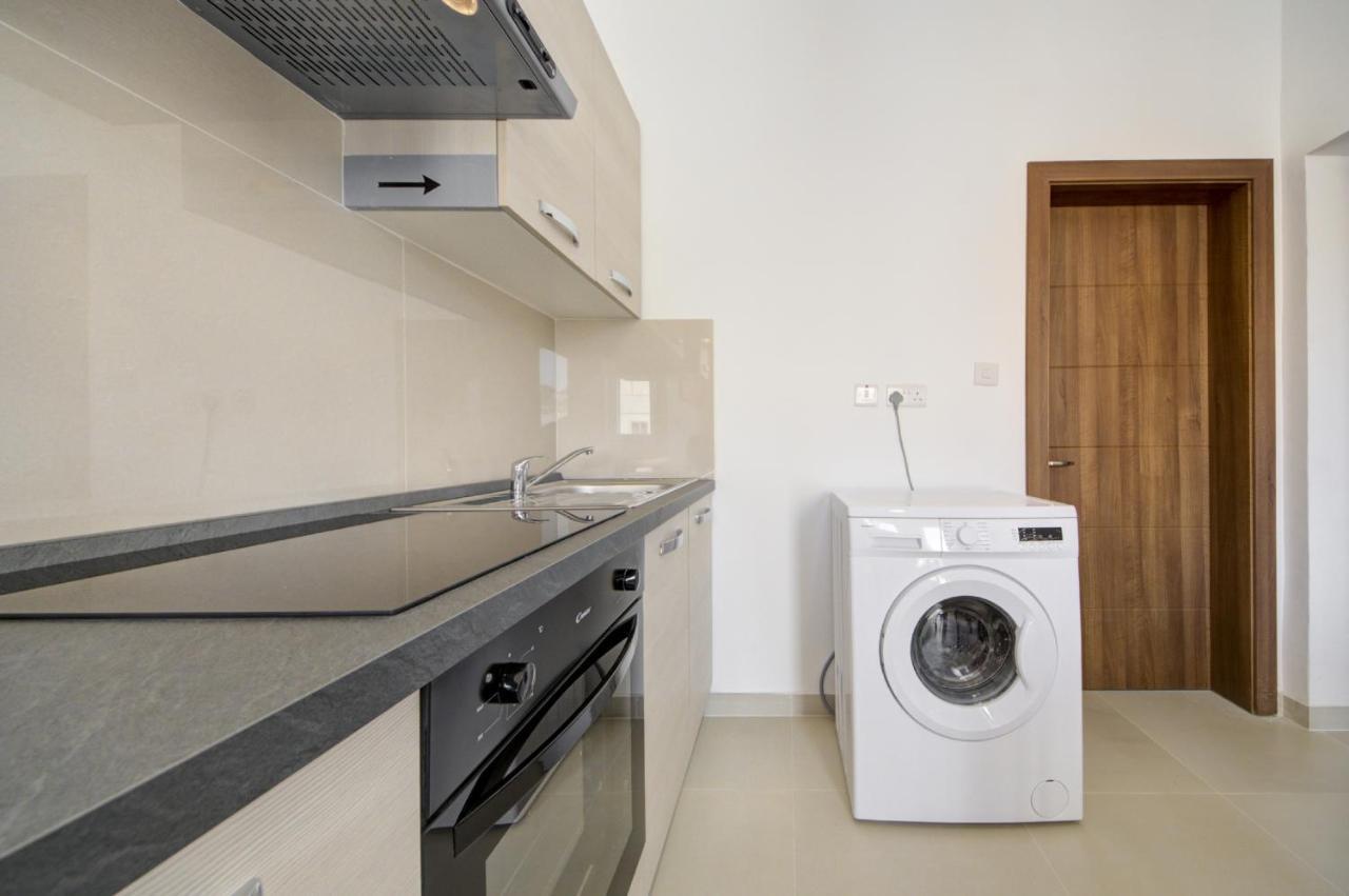 Msida Creek one bedroom Apartment Buitenkant foto