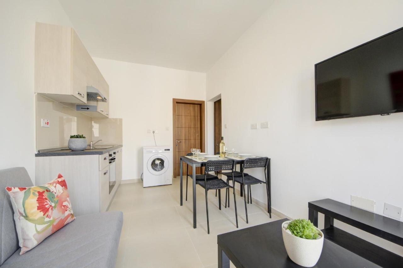 Msida Creek one bedroom Apartment Buitenkant foto
