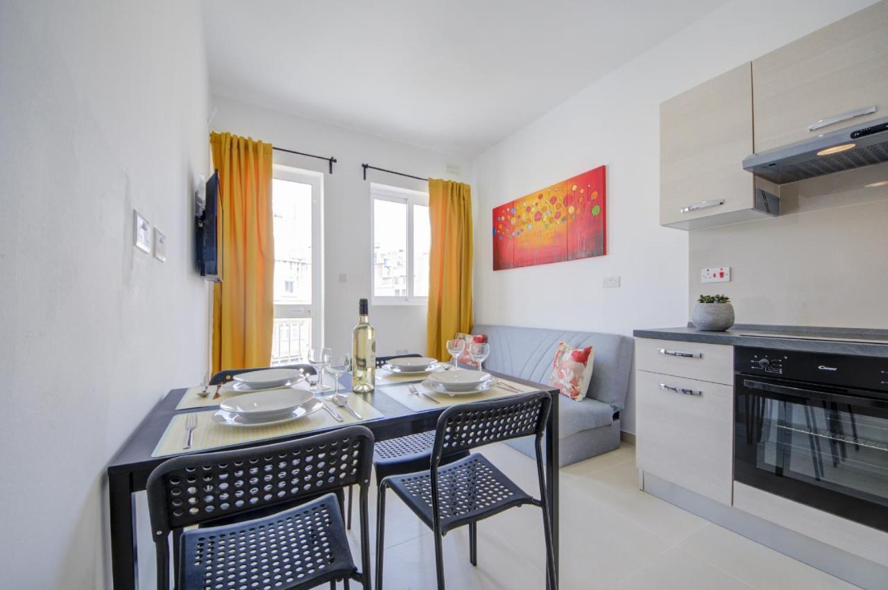 Msida Creek one bedroom Apartment Buitenkant foto
