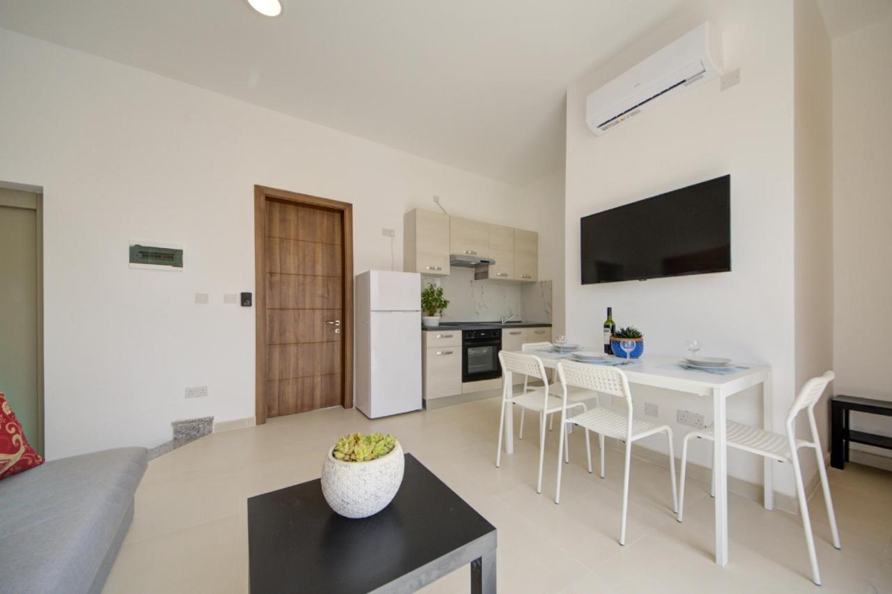 Msida Creek one bedroom Apartment Buitenkant foto