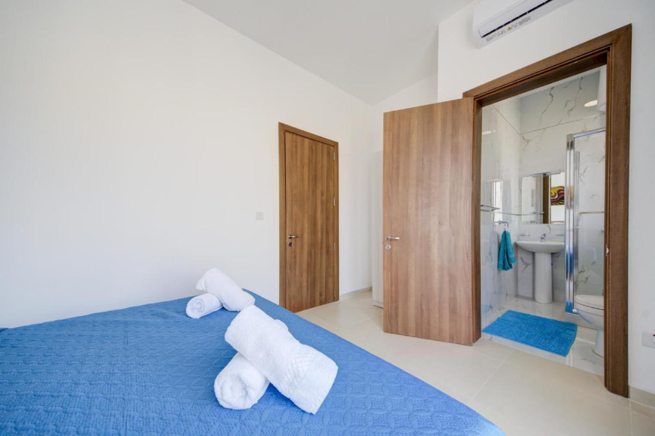 Msida Creek one bedroom Apartment Buitenkant foto